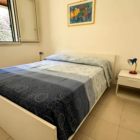 Ridente Apartman Gioiosa Marea
